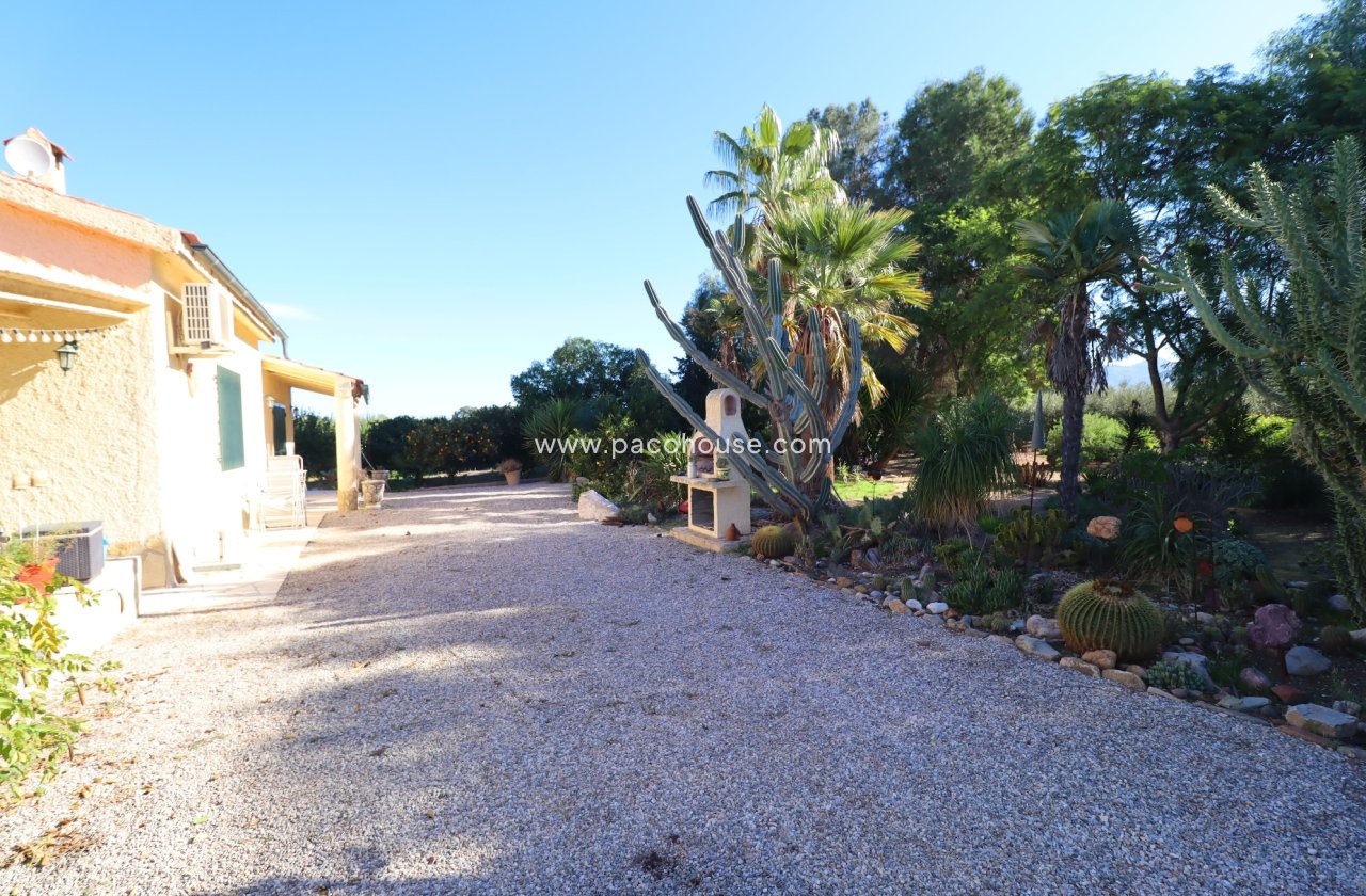 Resale - Country House -
Lorca
