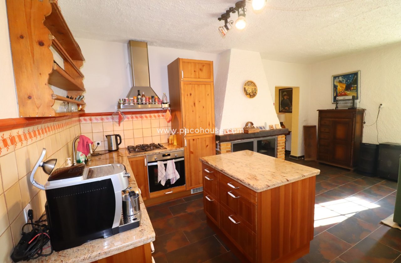 Resale - Country House -
Lorca