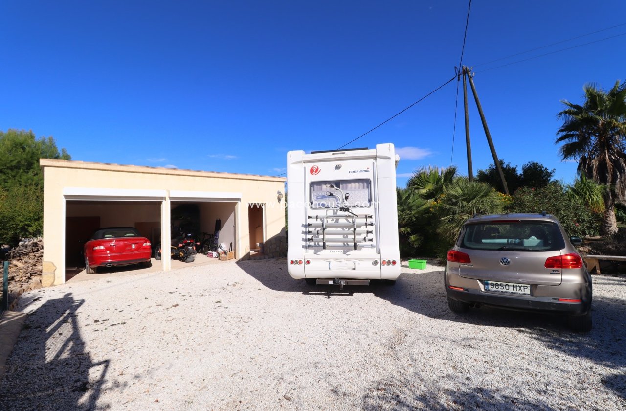 Resale - Country House -
Lorca