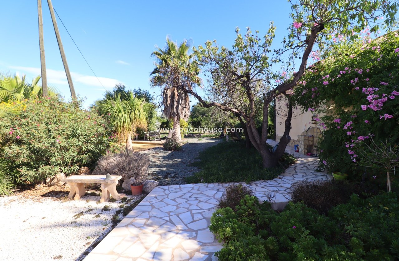Resale - Country House -
Lorca