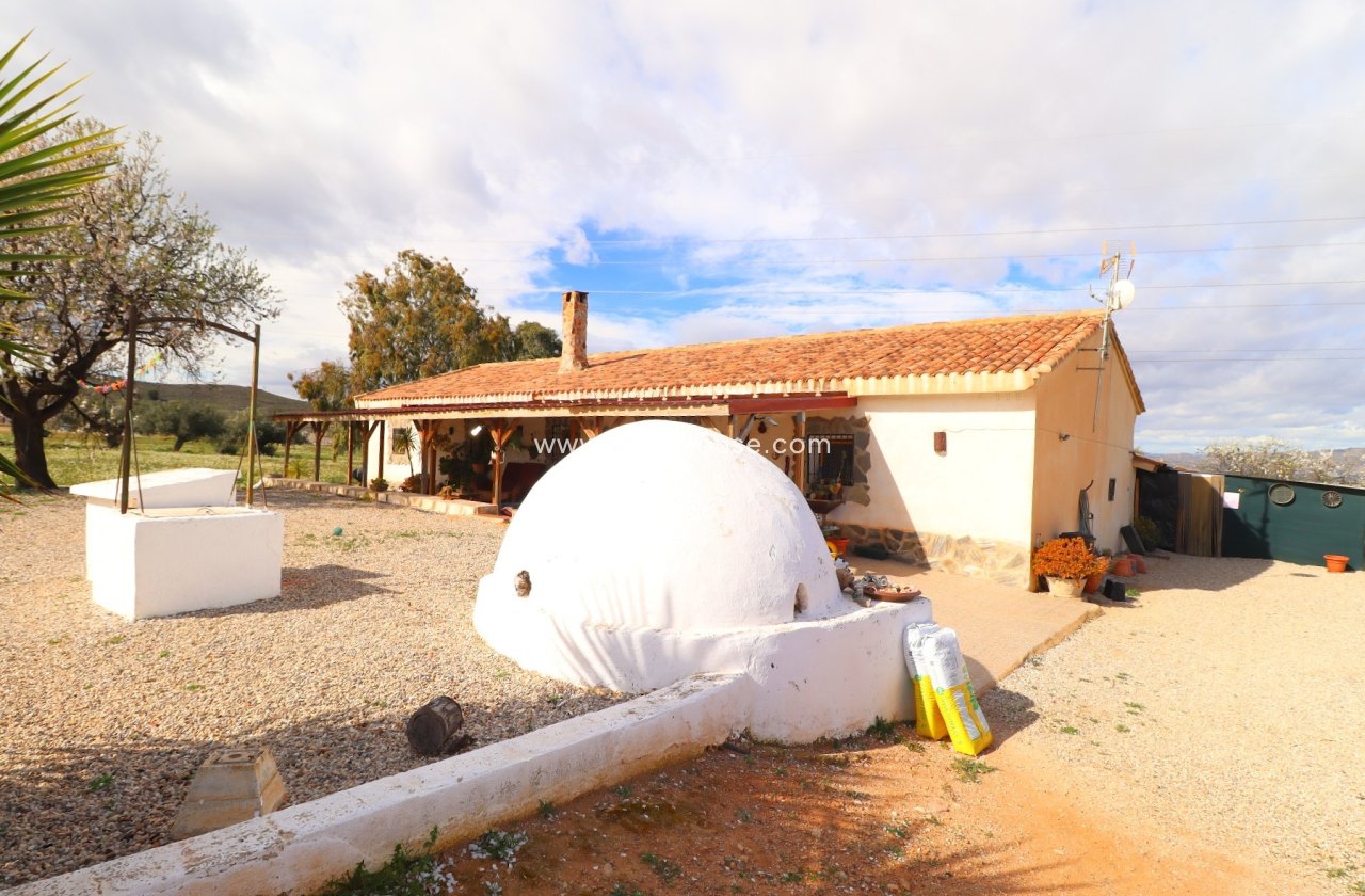 Resale - Country House -
Lorca
