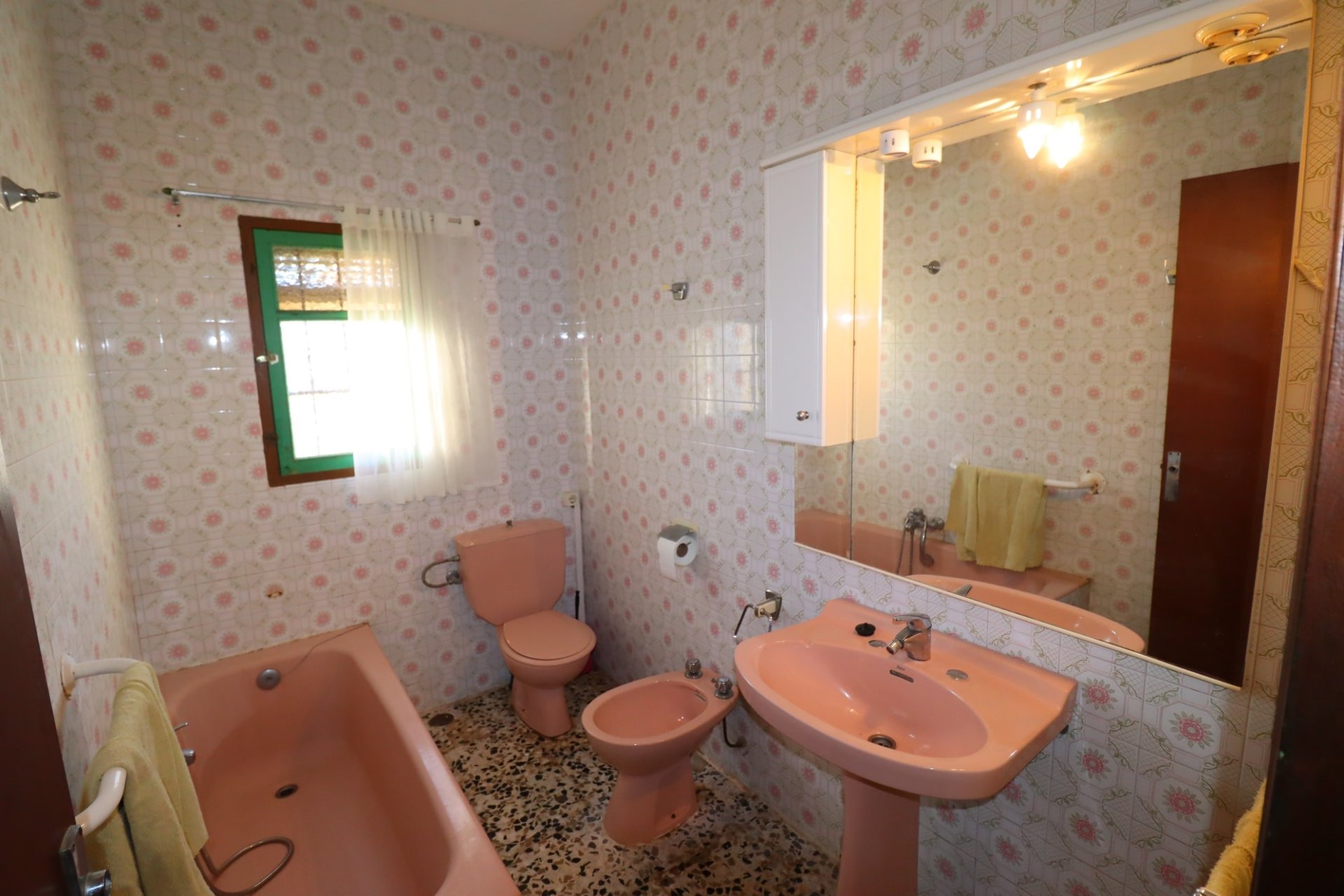 Resale - Country House -
Lorca