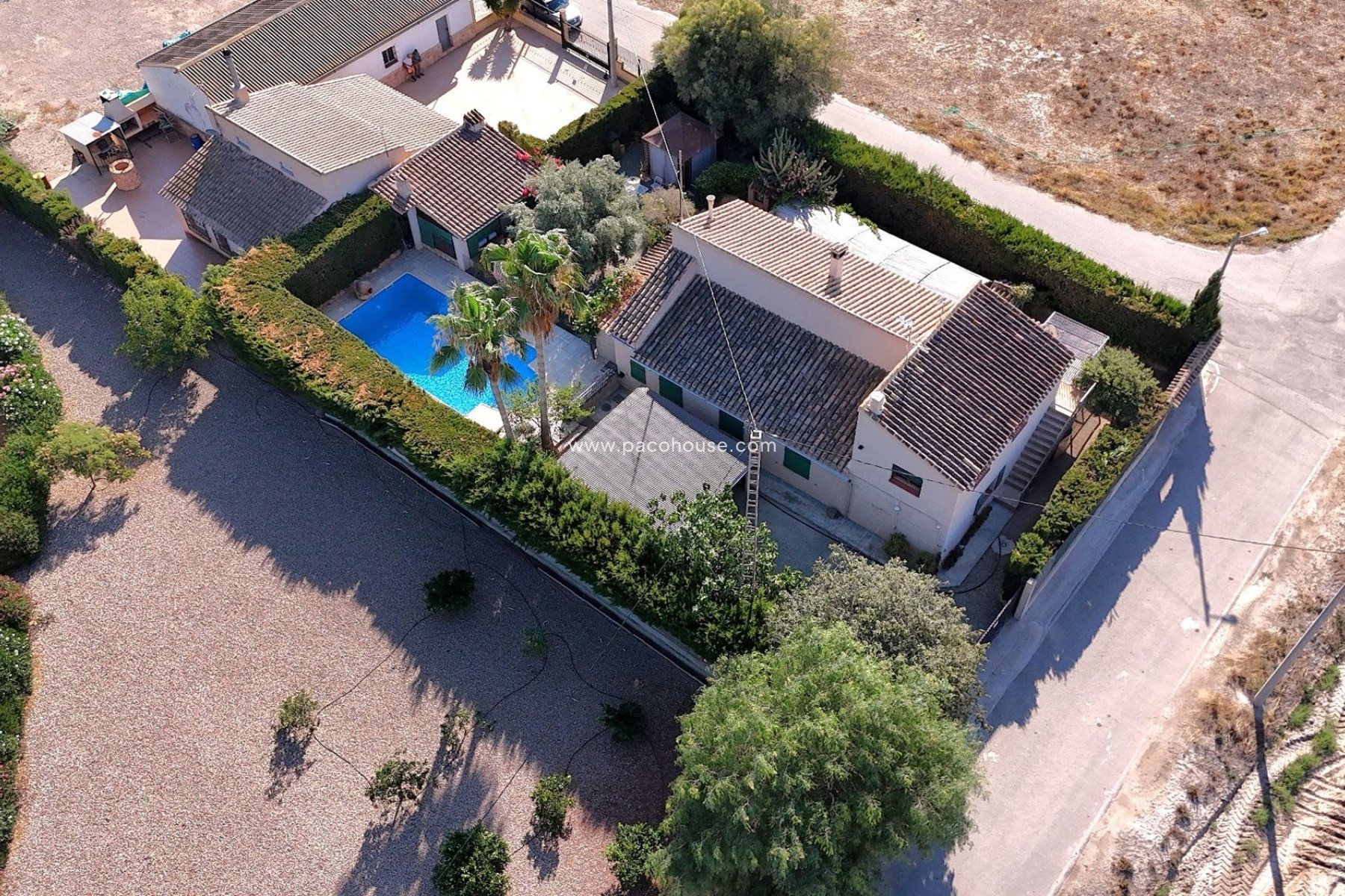 Resale - Country House -
Purias