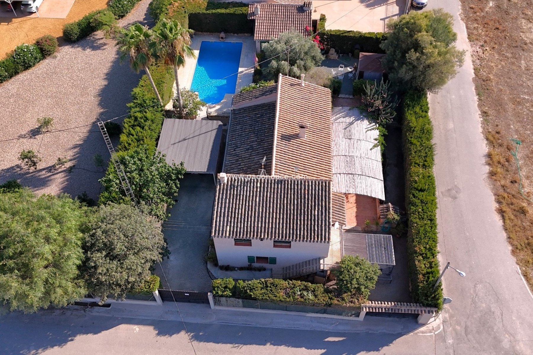 Resale - Country House -
Purias