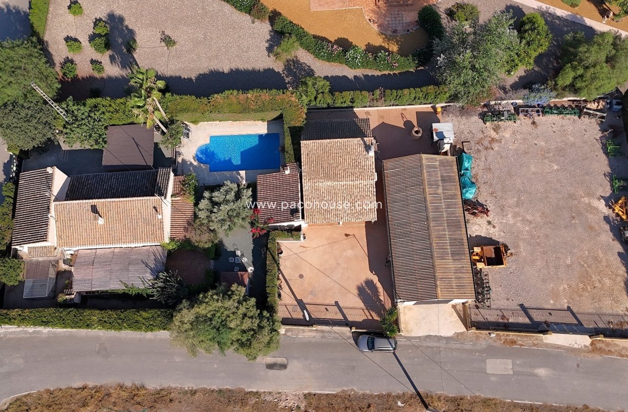 Resale - Country House -
Purias