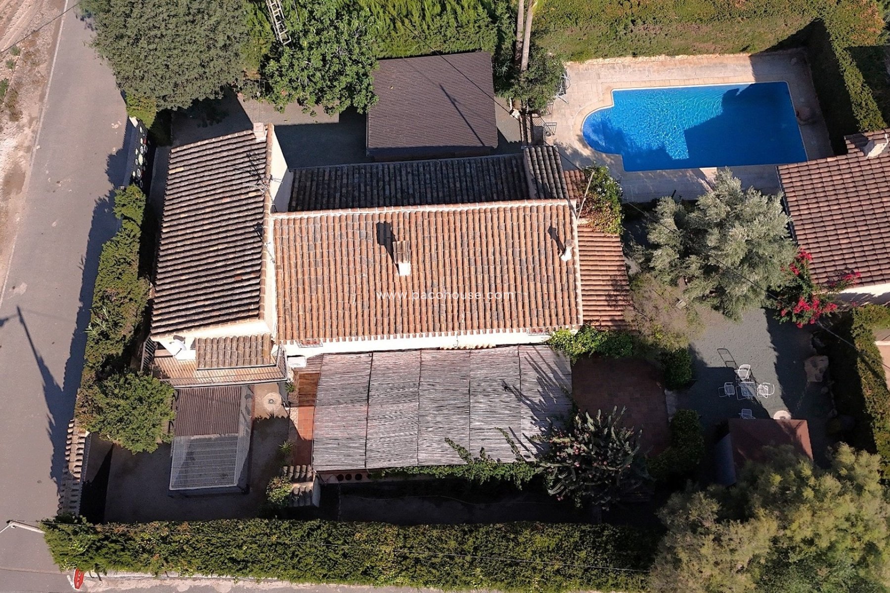 Resale - Country House -
Purias