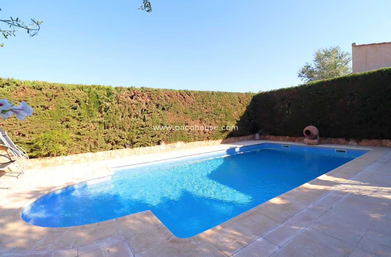 Resale - Country House -
Purias