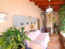 Resale - Country House -
Purias