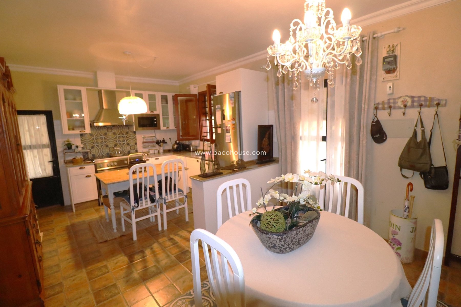 Resale - Country House -
Purias