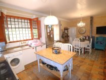 Resale - Country House -
Purias