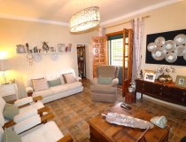 Resale - Country House -
Purias