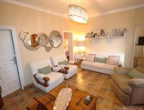 Resale - Country House -
Purias