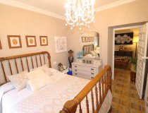 Resale - Country House -
Purias