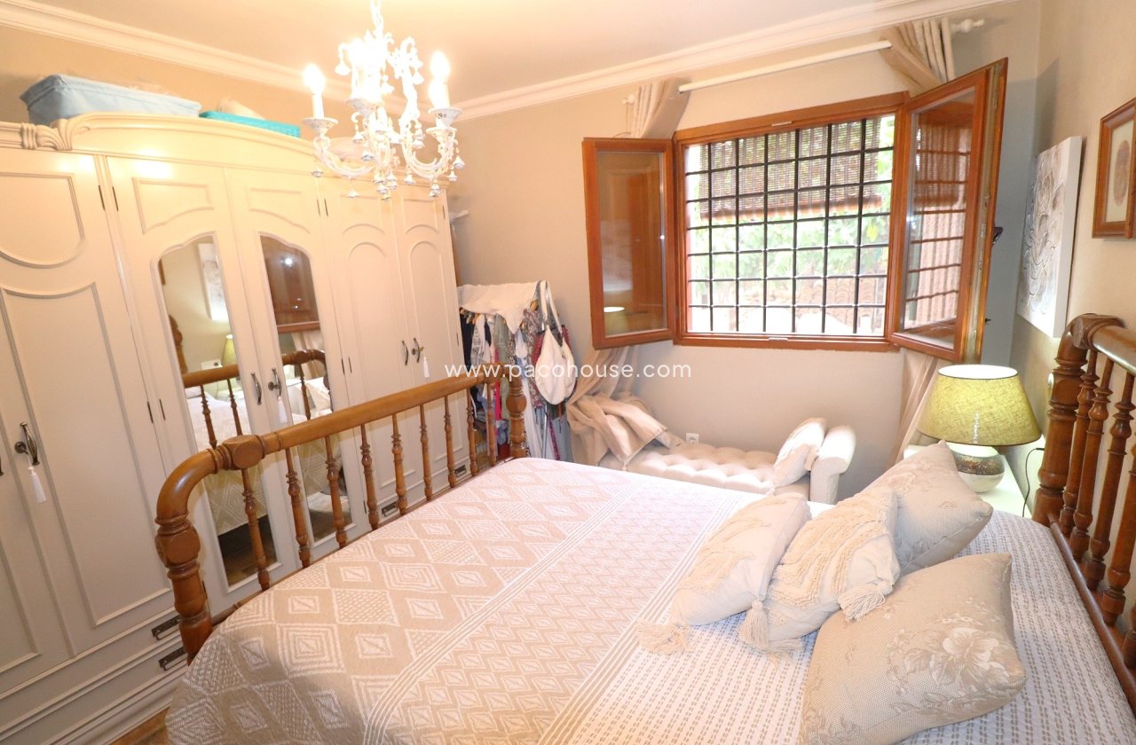 Resale - Country House -
Purias