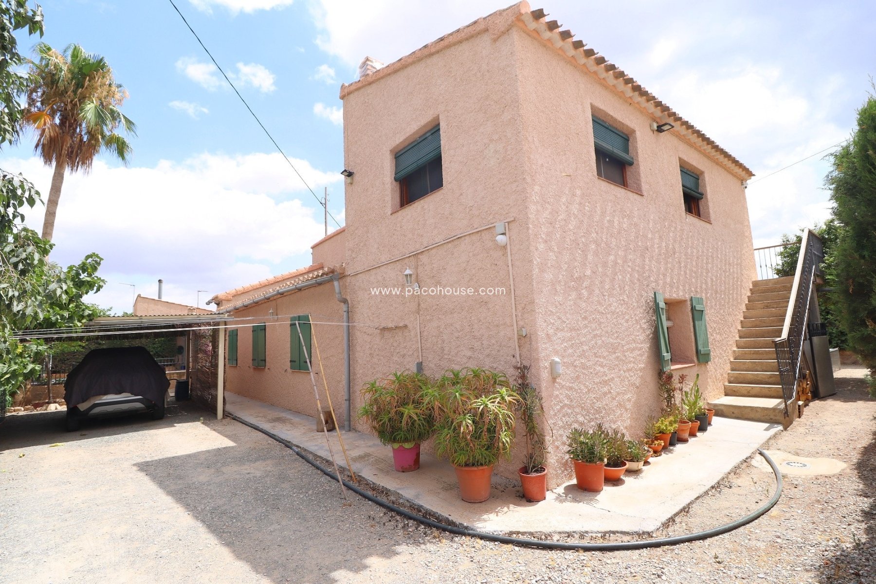 Resale - Country House -
Purias