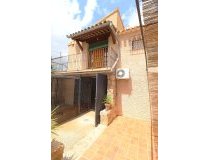 Resale - Country House -
Purias