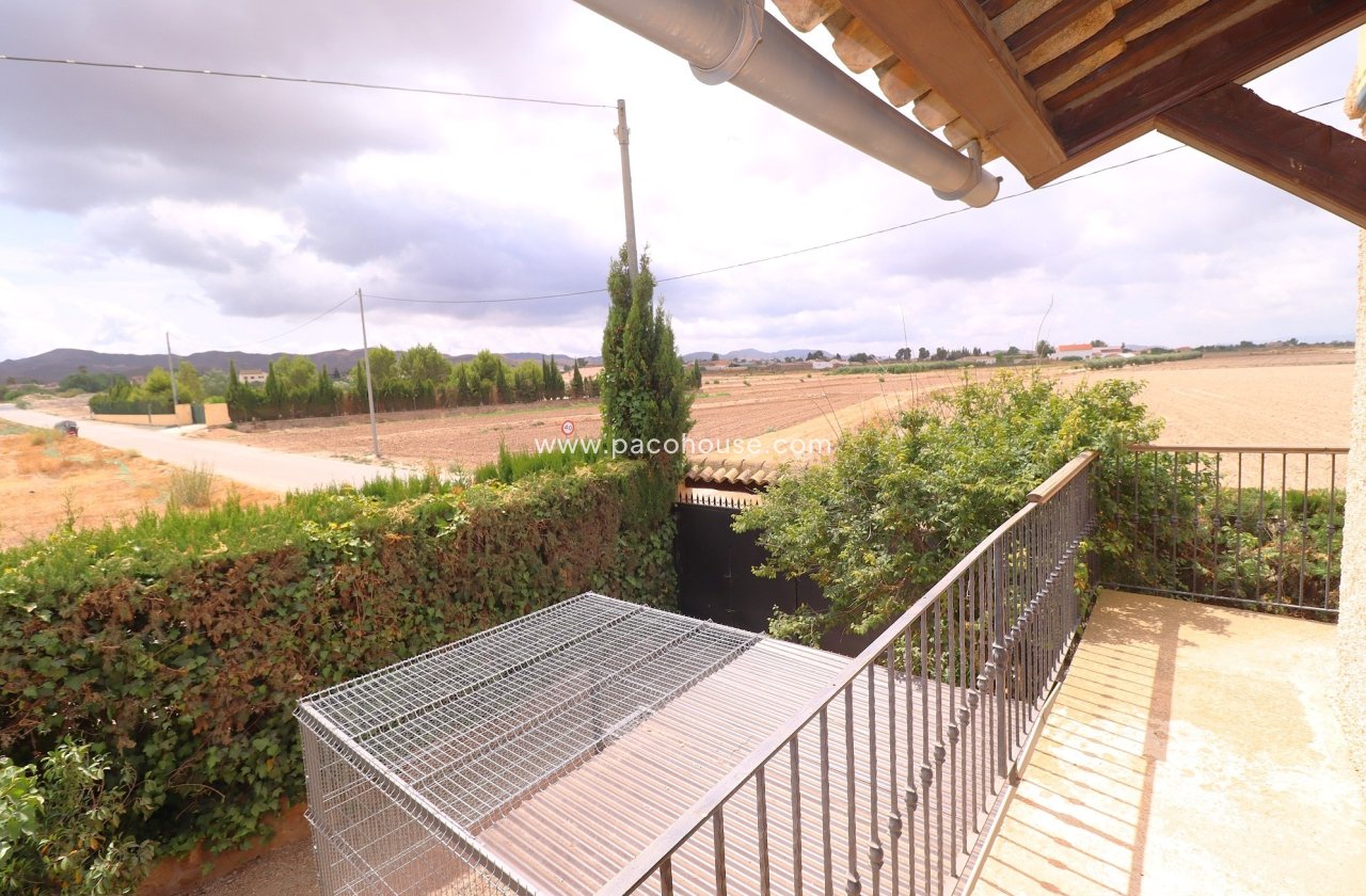 Resale - Country House -
Purias