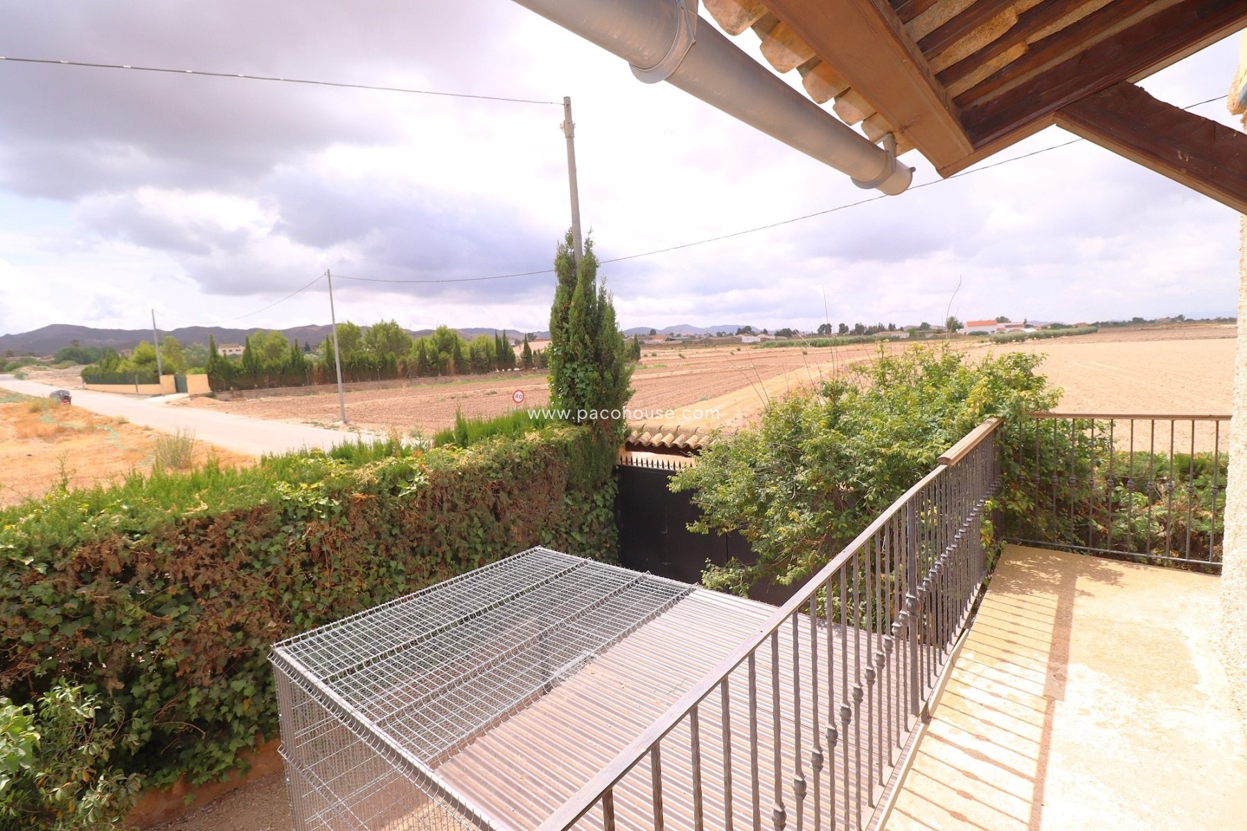 Resale - Country House -
Purias