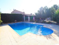 Resale - Country House -
Purias
