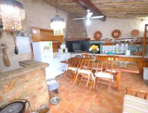 Resale - Country House -
Purias