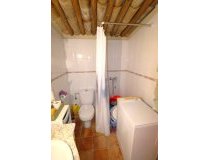 Resale - Country House -
Purias