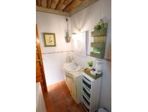 Resale - Country House -
Purias