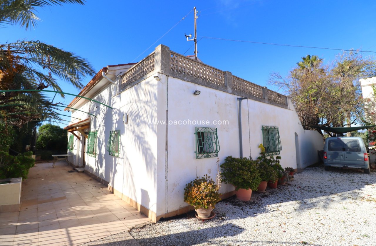 Resale - Country House -
Purias