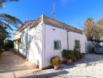 Resale - Country House -
Purias