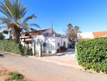 Resale - Country House -
Purias