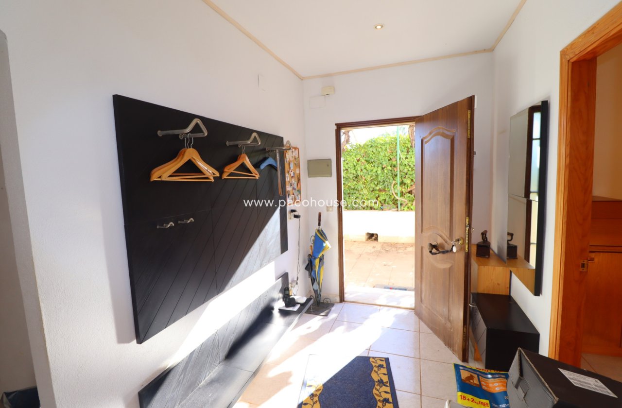 Resale - Country House -
Purias