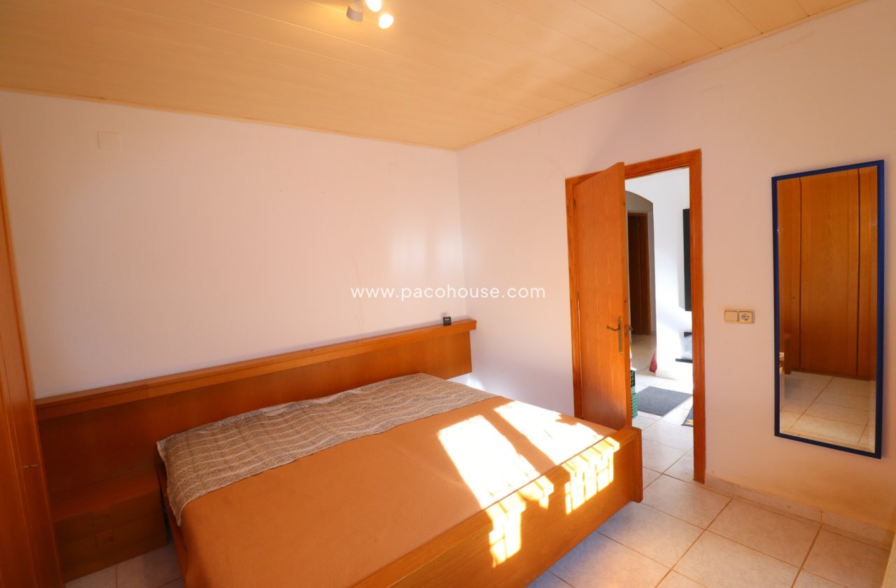 Resale - Country House -
Purias