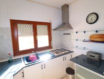 Resale - Country House -
Purias