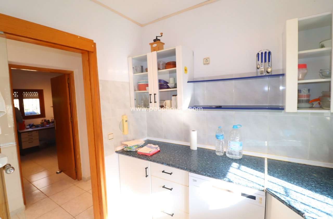 Resale - Country House -
Purias