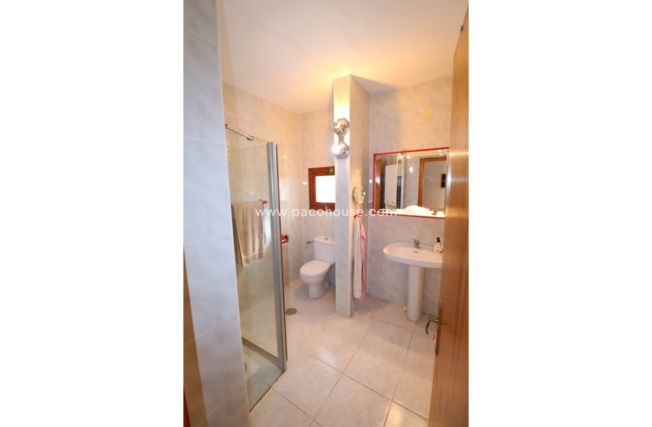 Resale - Country House -
Purias