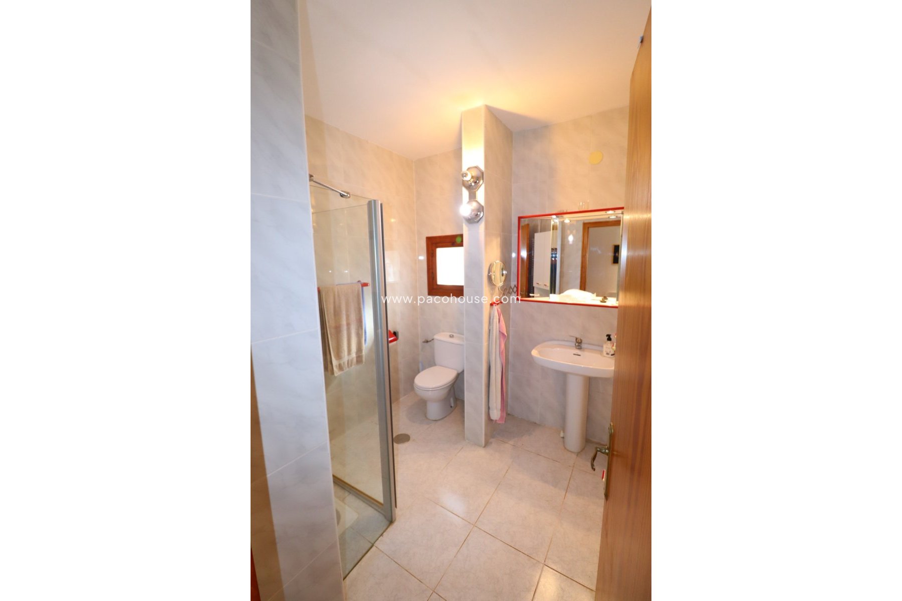 Resale - Country House -
Purias