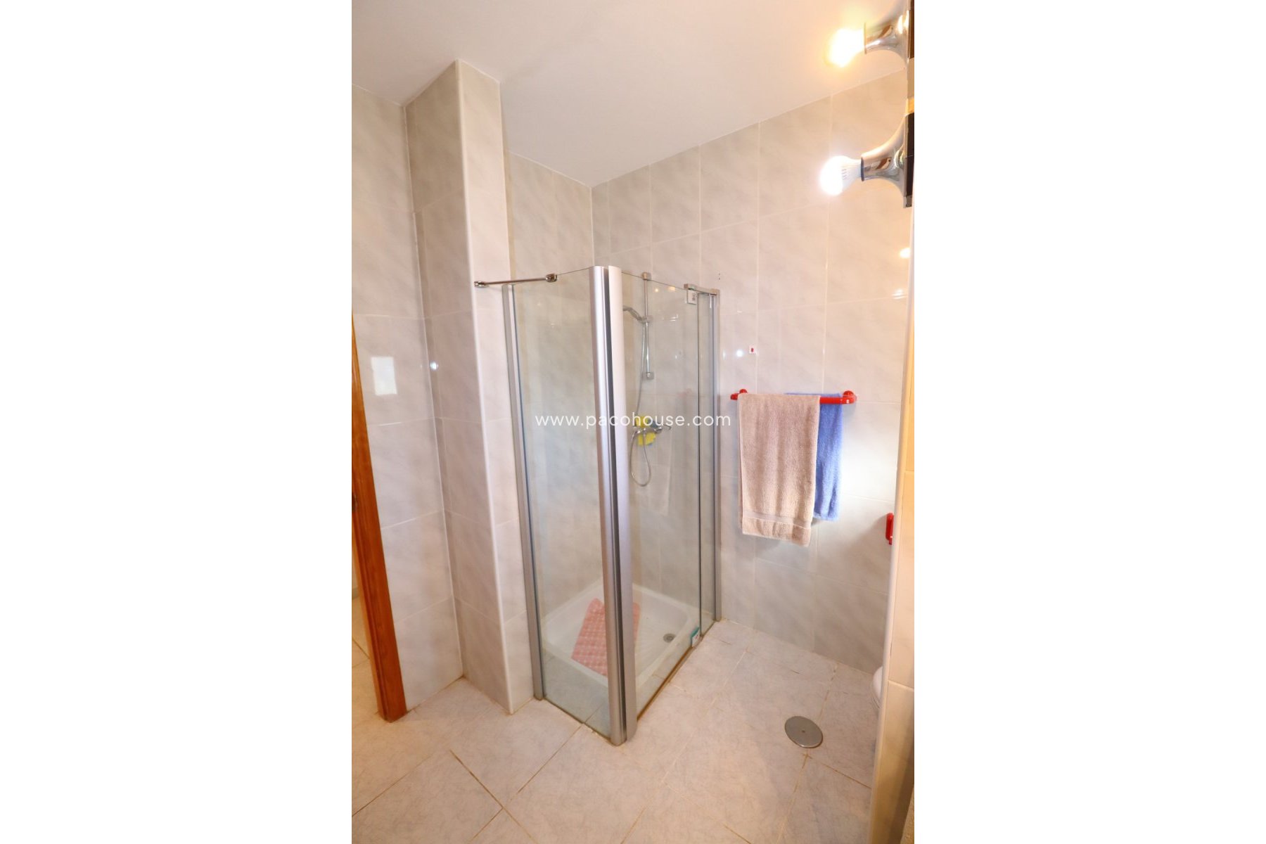 Resale - Country House -
Purias