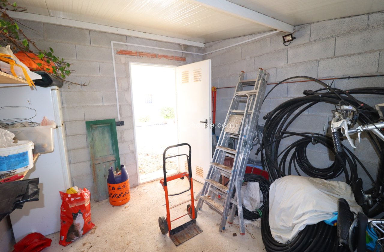 Resale - Country House -
Purias