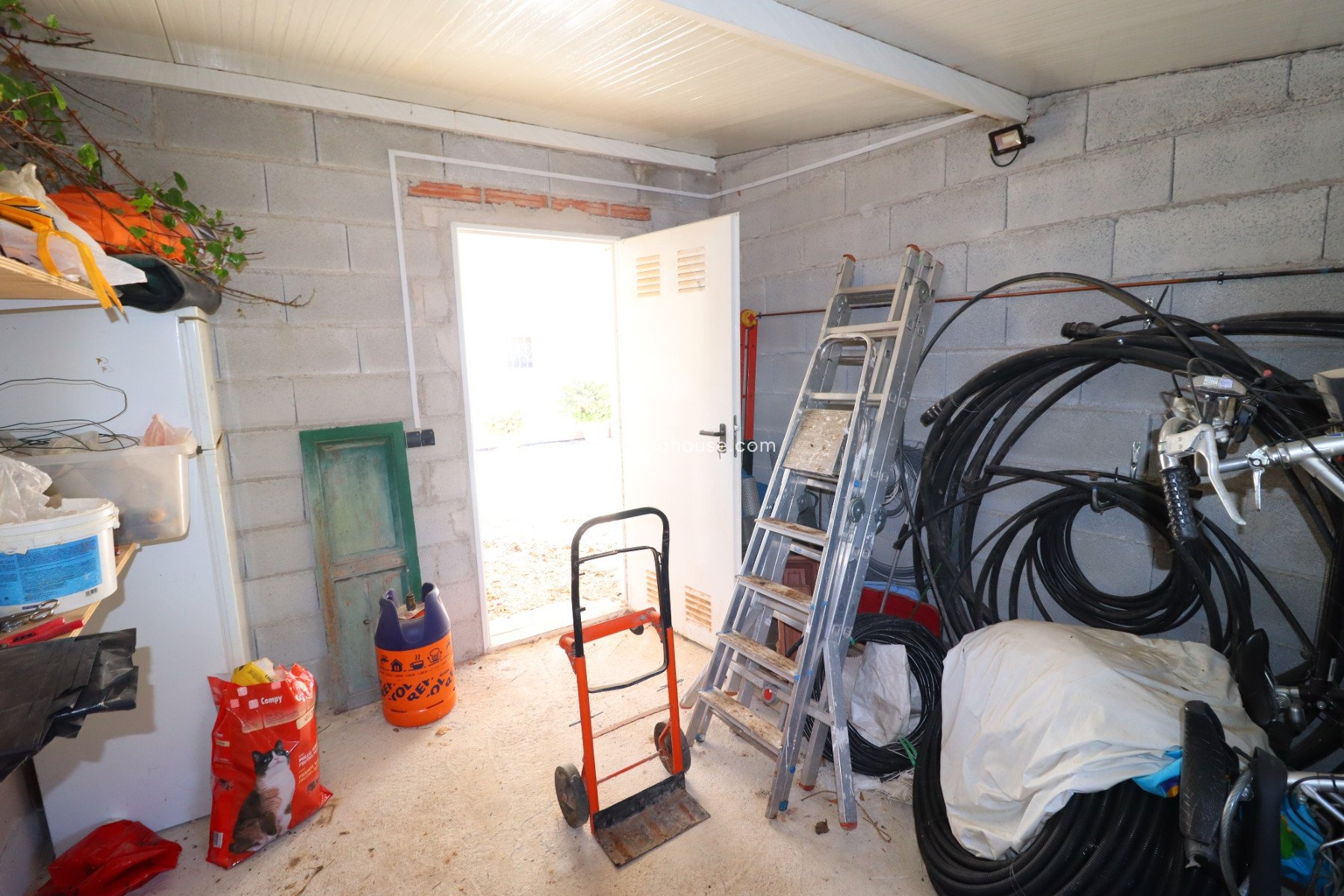 Resale - Country House -
Purias