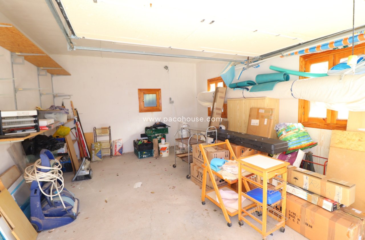 Resale - Country House -
Purias