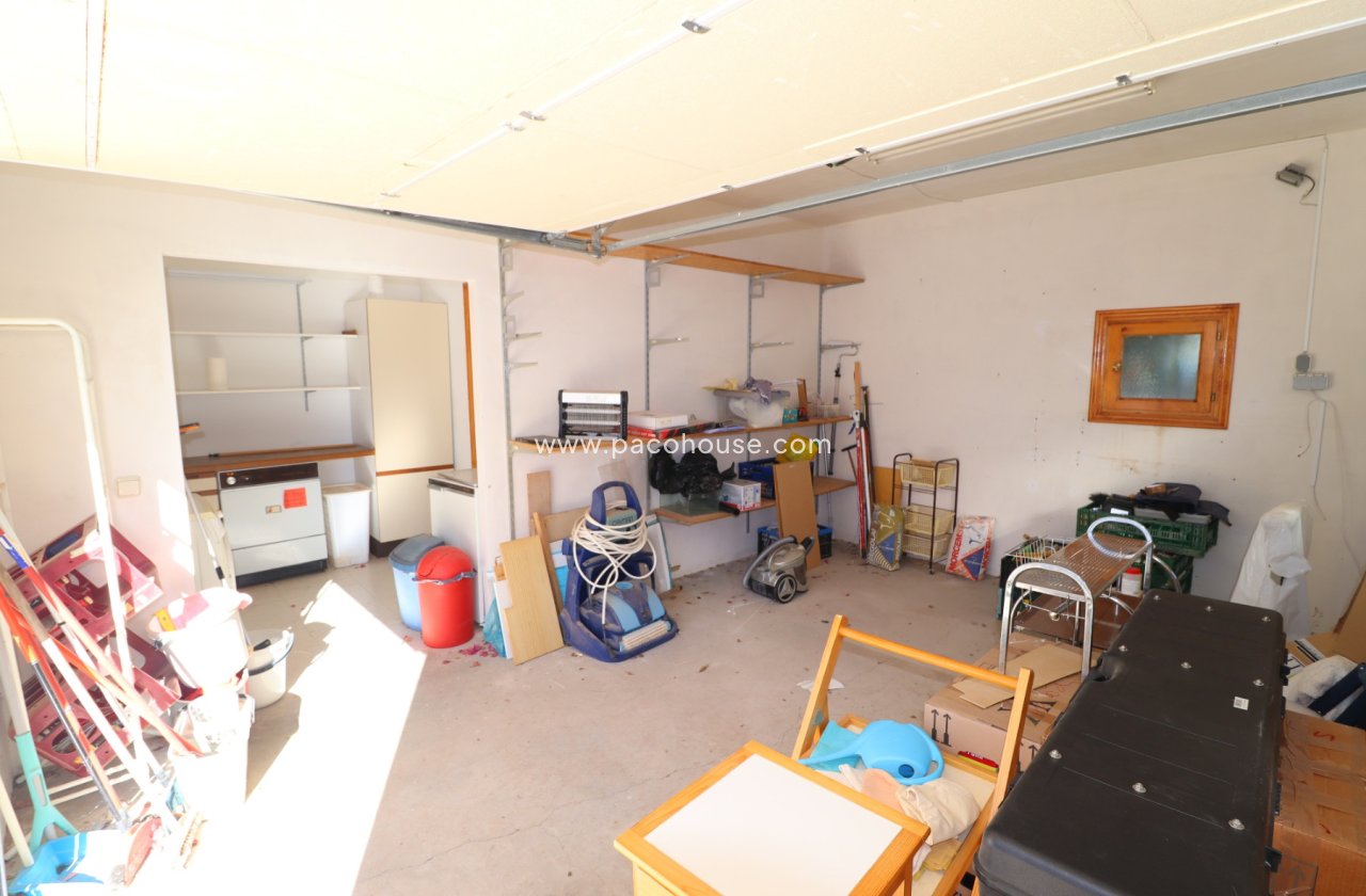 Resale - Country House -
Purias