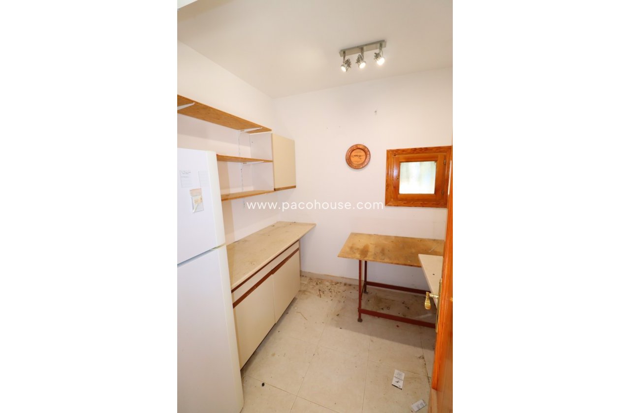 Resale - Country House -
Purias