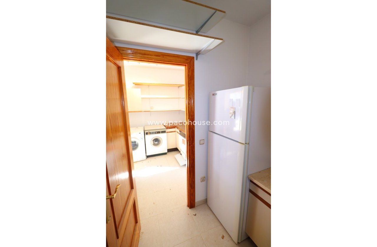 Resale - Country House -
Purias