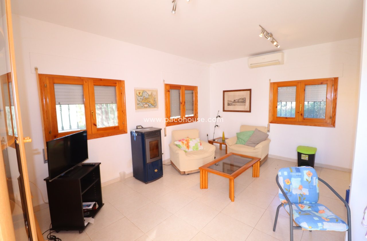 Resale - Country House -
Purias