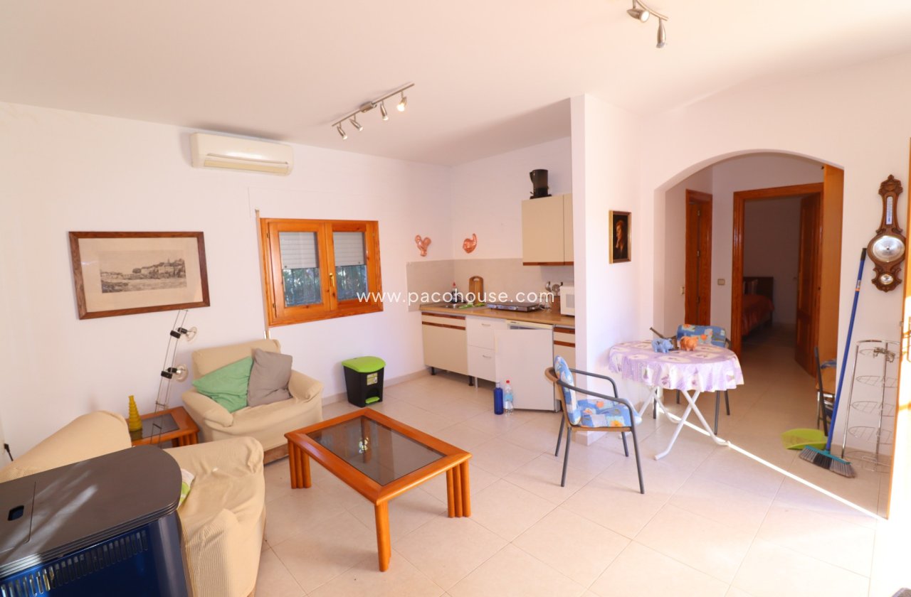 Resale - Country House -
Purias