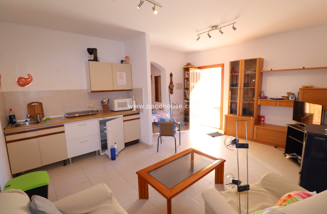 Resale - Country House -
Purias