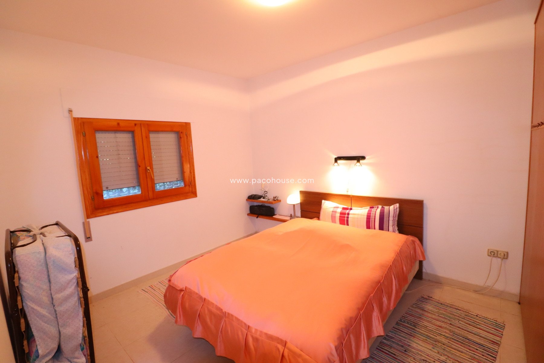 Resale - Country House -
Purias