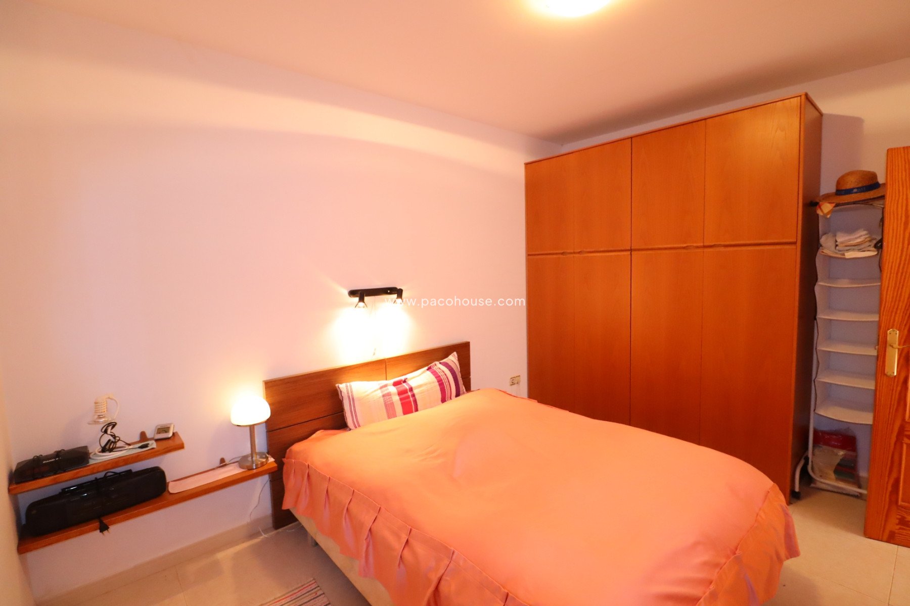 Resale - Country House -
Purias