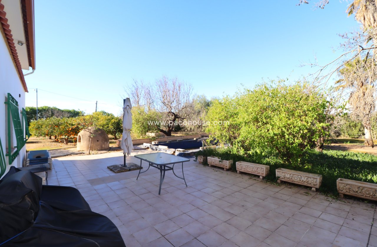 Resale - Country House -
Purias