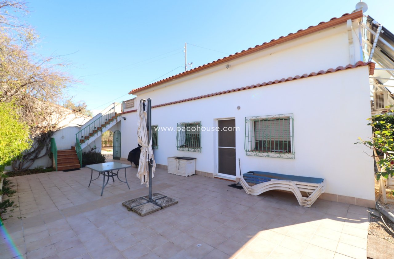 Resale - Country House -
Purias