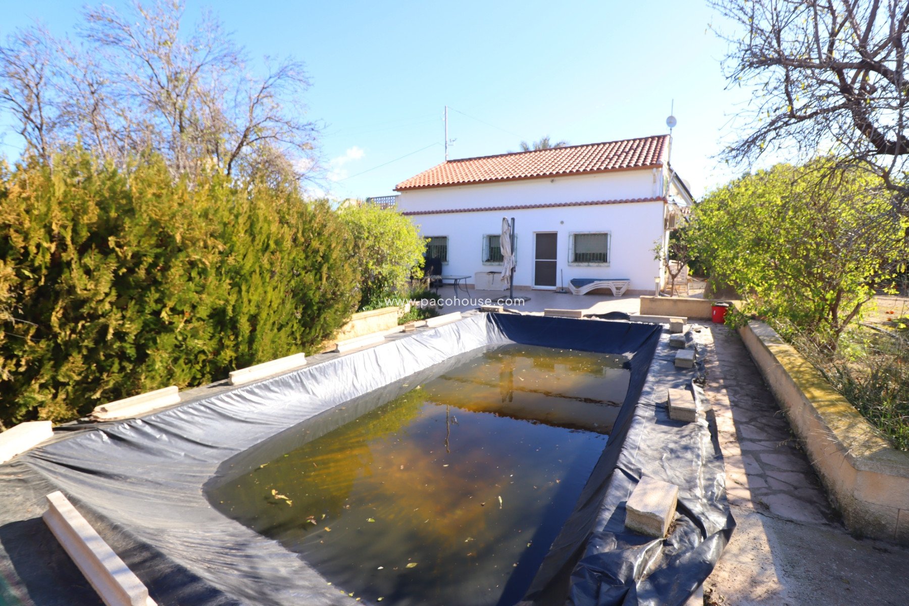Resale - Country House -
Purias